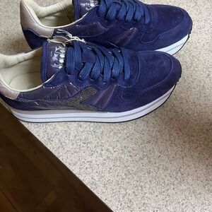 Diadora Women’s Dark Purple Sneakers with Swarovski crystals size 7.5